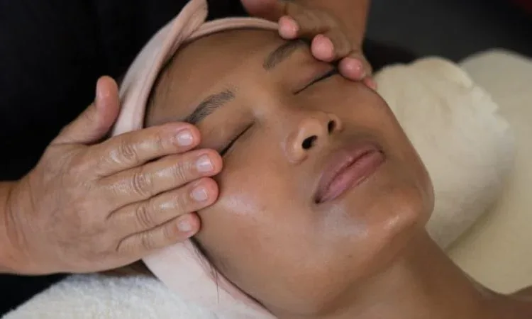 SCULPTURAL FACE LIFTING